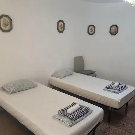 10-habitacion Del Piso ホームステイ *